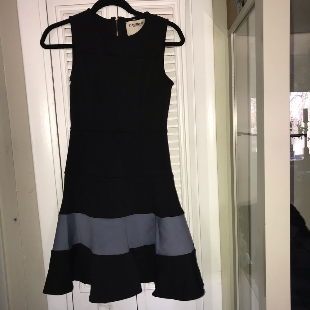 L'agence dress
